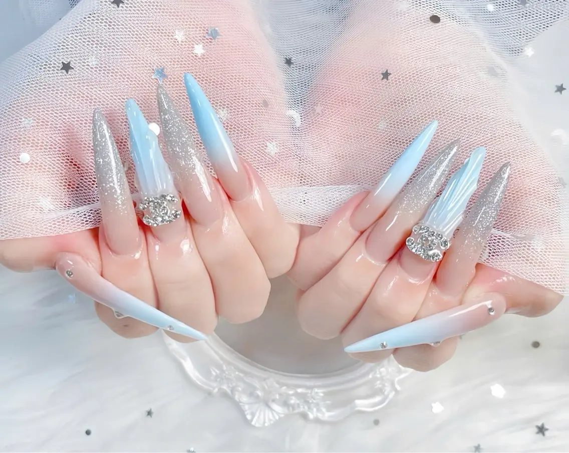 ネイル チークネイル 長さ出し フレンチネイル ジェルネイル グラデーション ハンドネイル THANHTHANH NAILのネイルデザイン