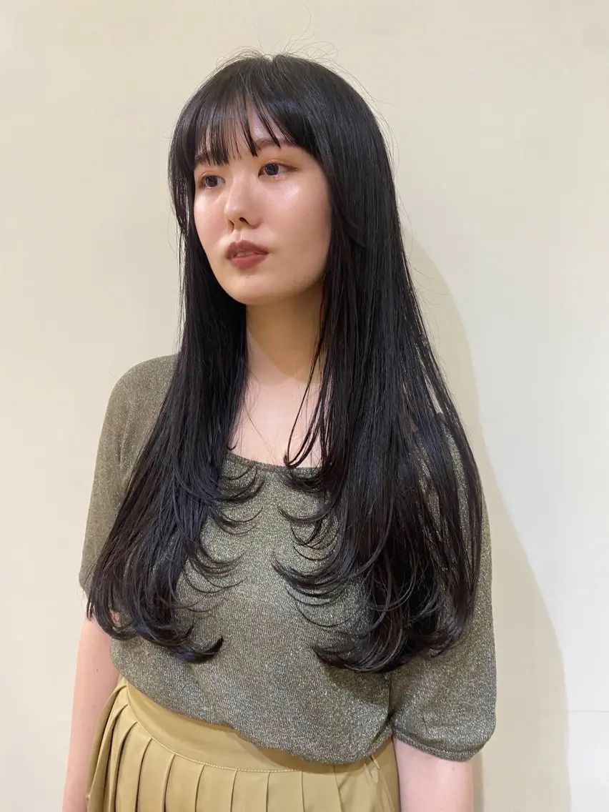 ロング 大島桃花 / 表参道 透明感カラーのヘアスタイル