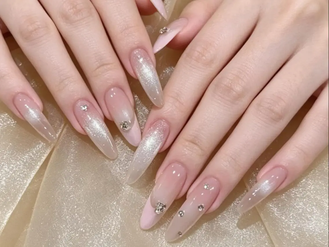 ネイル メンズ メンズ韓国風 オーロラネイル チークネイル 長さ出し フレンチネイル ハンドネイル ハンドケア NEW NAIL KaKa❤️🔥のネイルデザイン