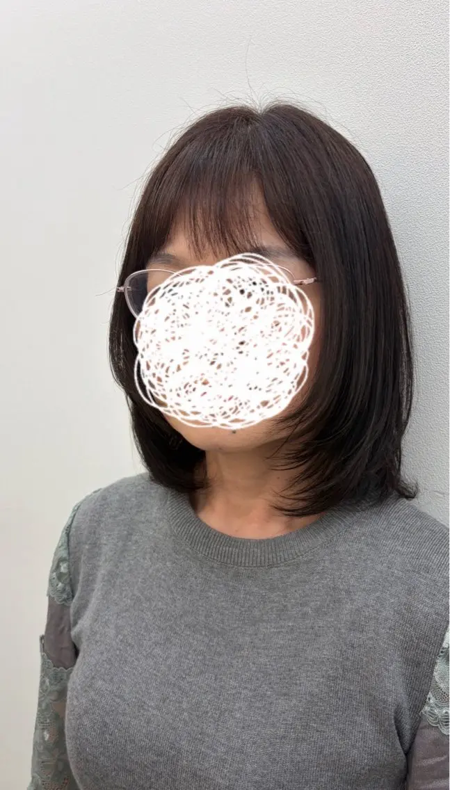 ミディアム レイヤーカット カット 小出 琴未のヘアスタイル