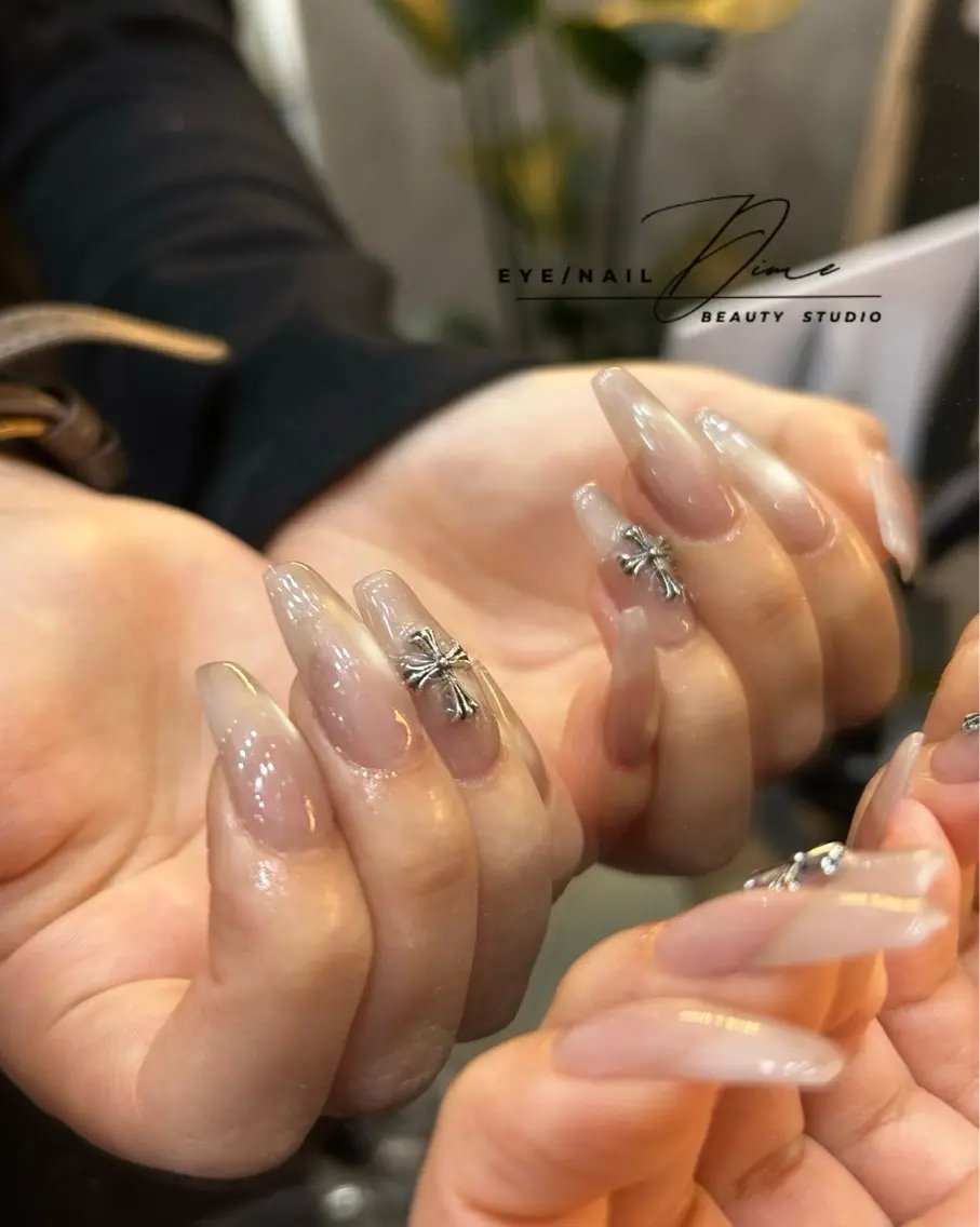 ネイル マグネットネイル kuro ririのネイルデザイン