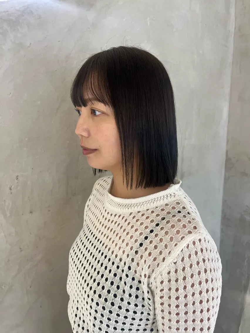 ミディアム 切りっぱなしボブ ボブ カット 切りっぱなしボブ/ 艶カラー/綾莉のヘアスタイル