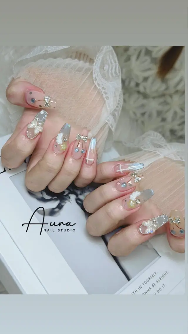 ネイル ジェルネイル 韓国ネイル マグネットネイル ハンドネイル Aura Nail Studioのネイルデザイン