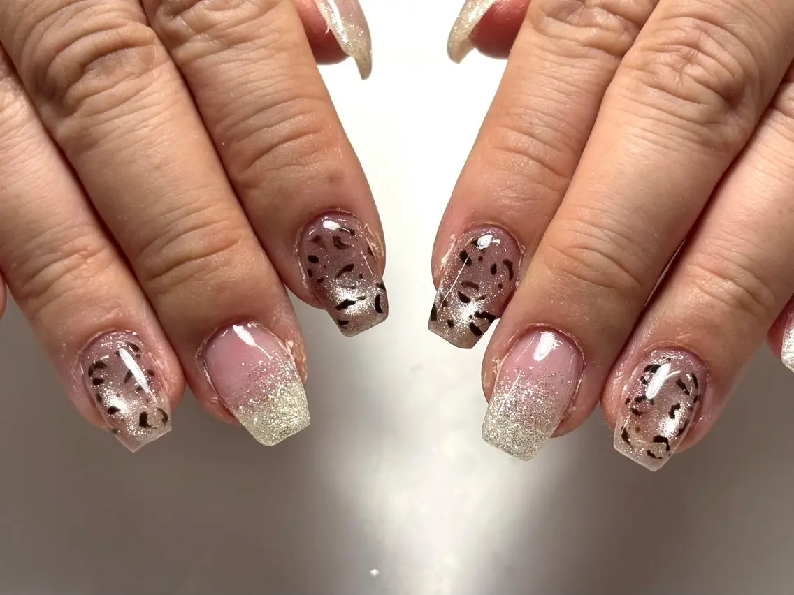 ネイル PEEKABOO京橋 .Minoriのネイルデザイン