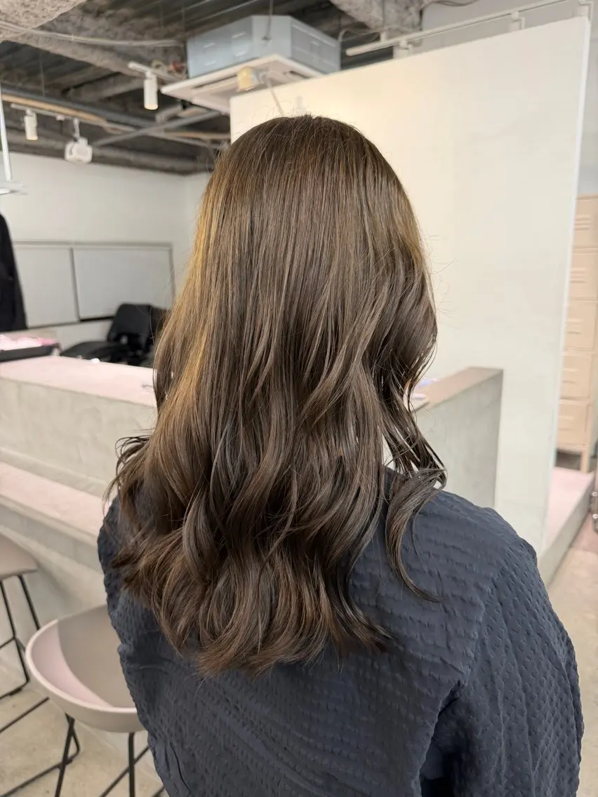 カラー ベージュカラー オリーブベージュ ヘアカラー ダブルカラー 大募集中❣️ あいりのヘアスタイル