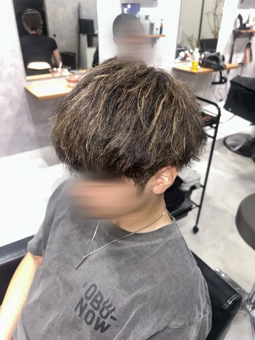 ショート メンズ メンズメッシュ ヘアカラー 稀代 真羽のヘアスタイル