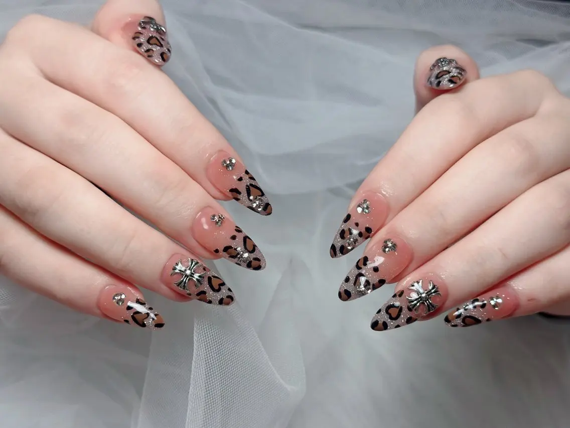 ネイル アニマル柄 ハンドネイル Aimee Nail Studioのネイルデザイン