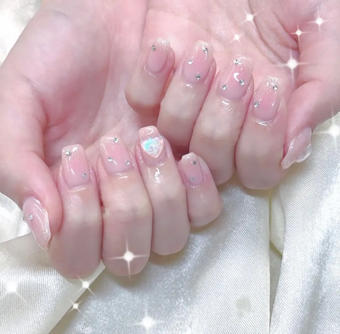 ネイル misaki 🩰‎🤍🎀のネイルデザイン