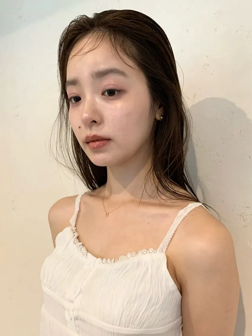 セミロング カラー カット ヘアカラー トリートメント 落合希 Olivebeigeのヘアスタイル