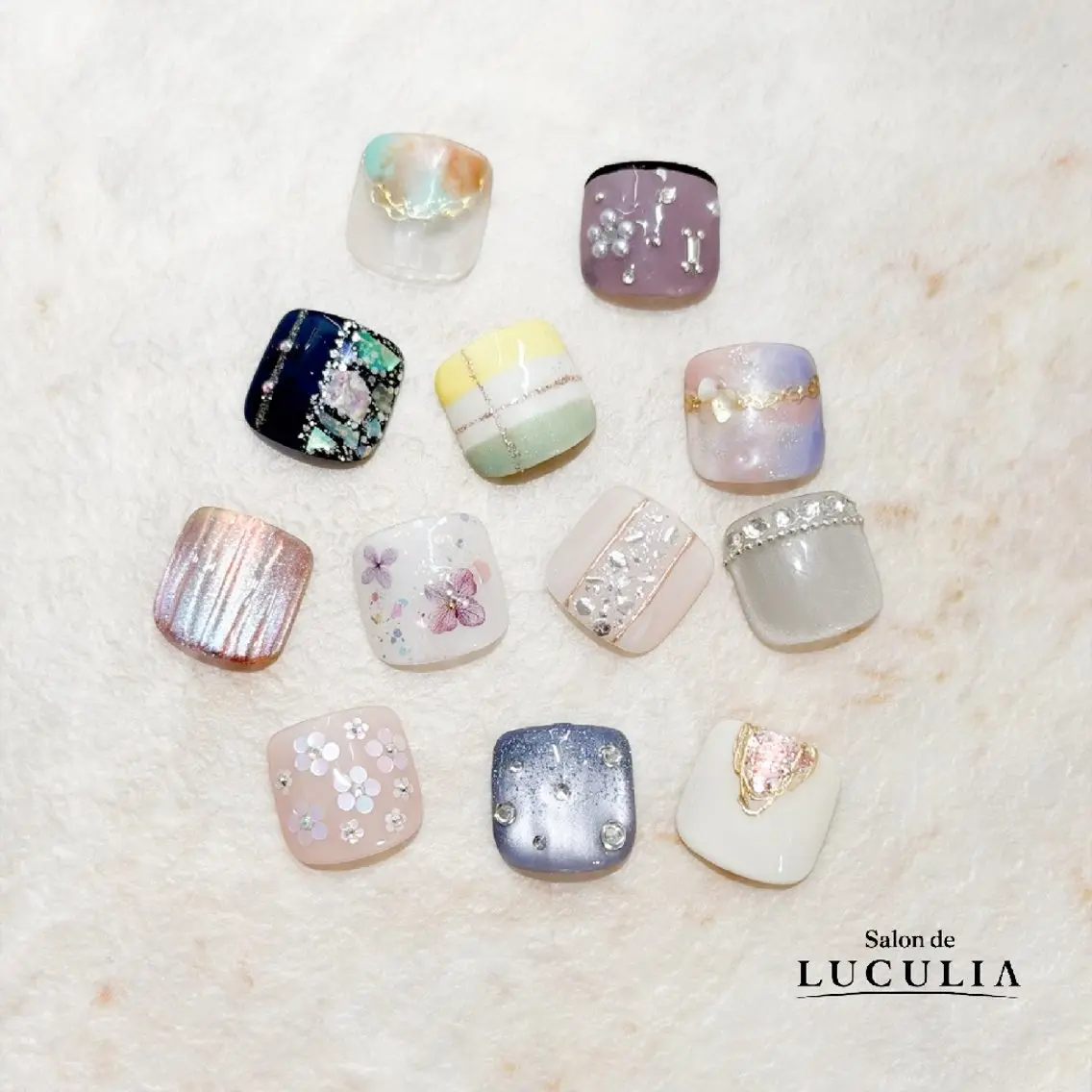 ネイル フットネイル LUCULIA  西本のネイルデザイン