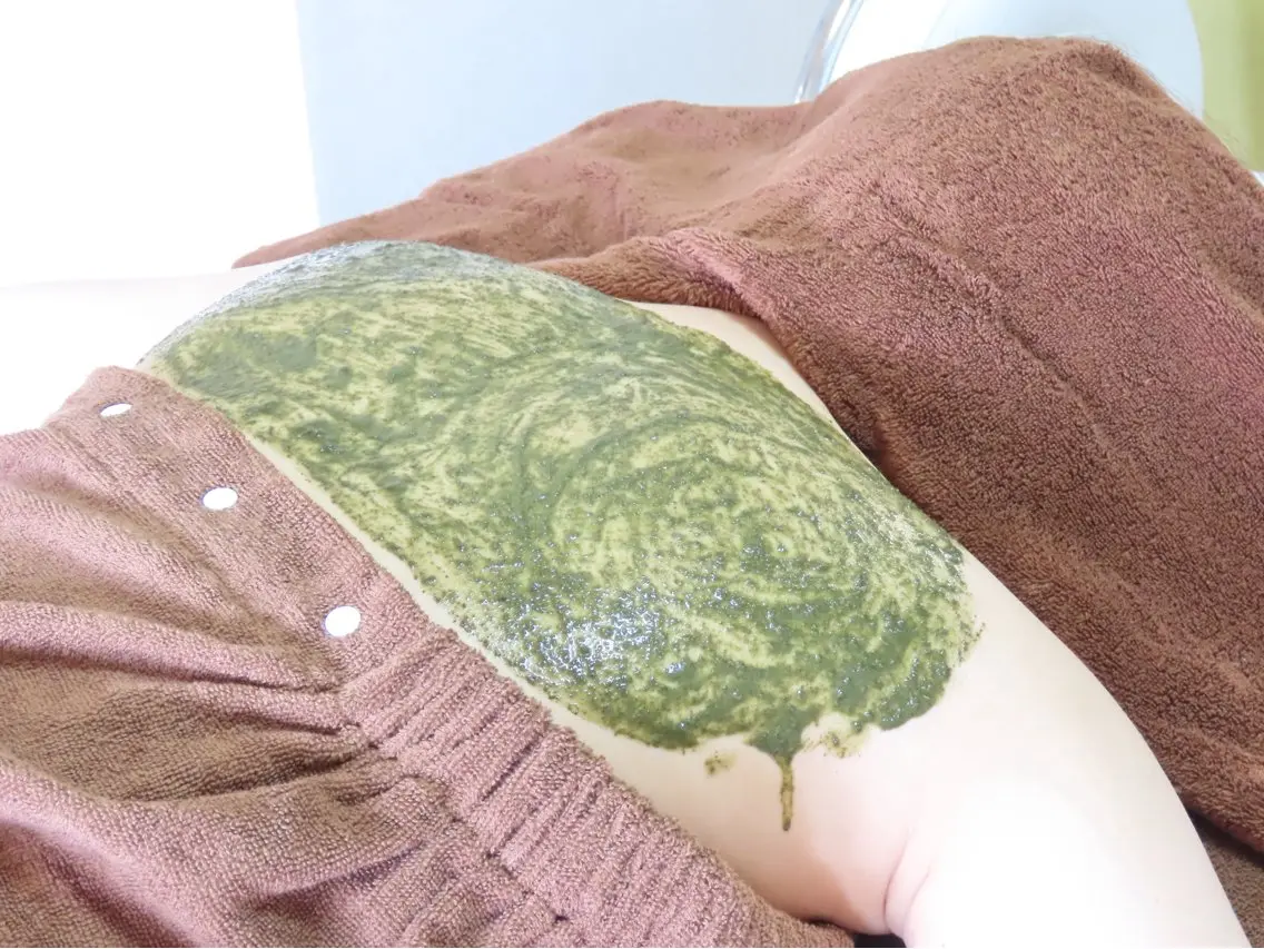 【ブライダル👰薄着の季節に】背中ハーブピーリング🌿の写真