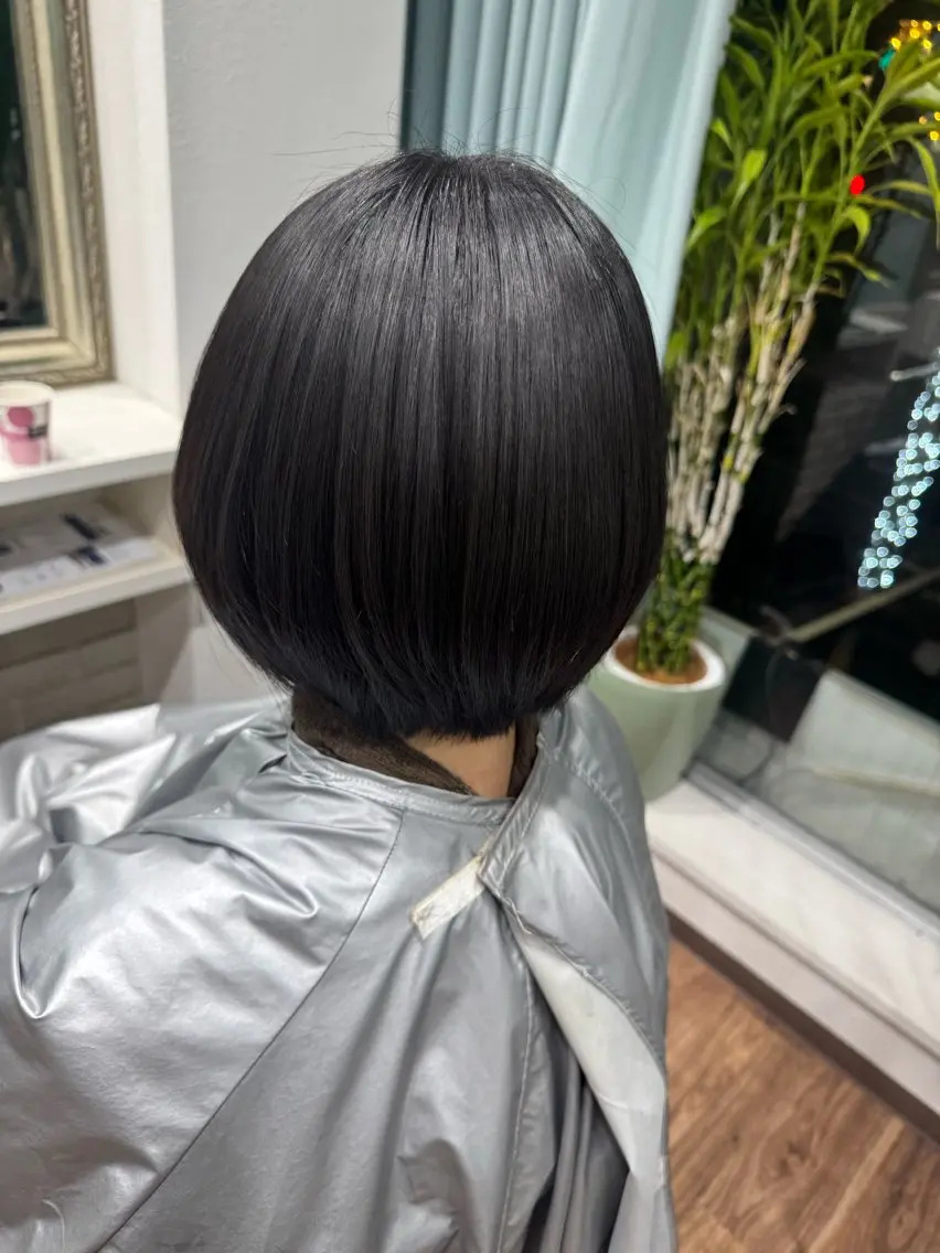 セミロング 縮毛矯正 高田 有里子のヘアスタイル