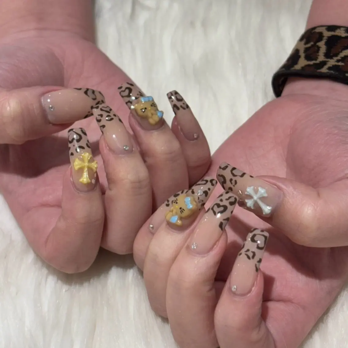 ロング ハンドネイル SHELL NAIL 🐰ｎｏａ🐶のネイルデザイン