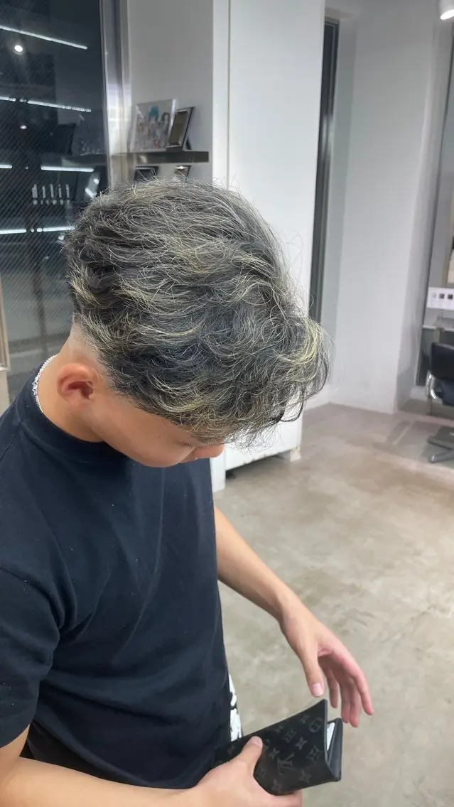 カラー メンズ 丸山 大輝のヘアスタイル