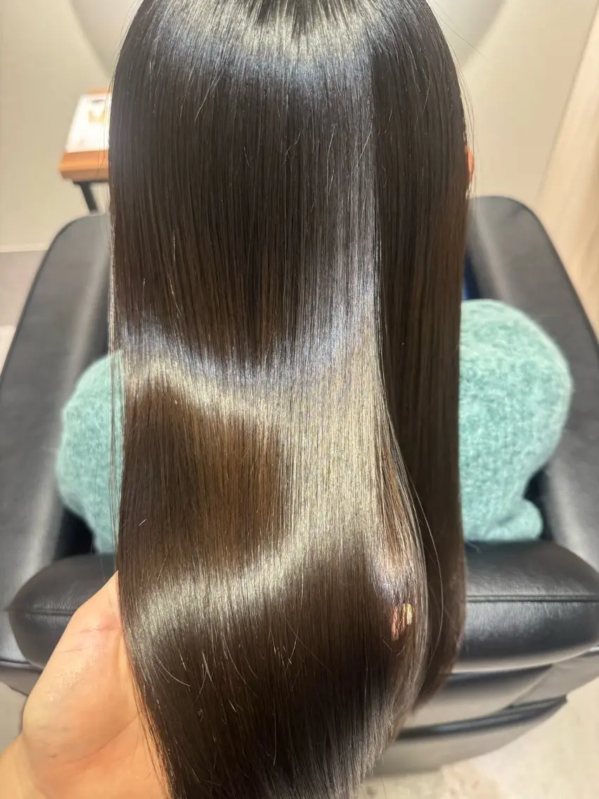 ロング トリートメント 酸熱トリートメント トリートメント NAVY 橋本心 縮毛矯正のヘアスタイル