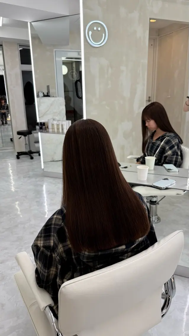 ロング カラー アッシュ ベージュカラー ブリーチ ケアブリーチ ダブルカラー ヘアカラー トリートメント 透明感カラー 💋🩷りなのヘアスタイル