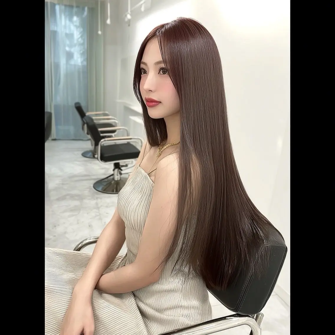 ロング カラー パーマ 黒髪 ブラウンカラー 透明感カラー グレージュ オリーブカラー ヘアカラー 縮毛矯正 トリートメント 似合わせカットカラー りおなのヘアスタイル