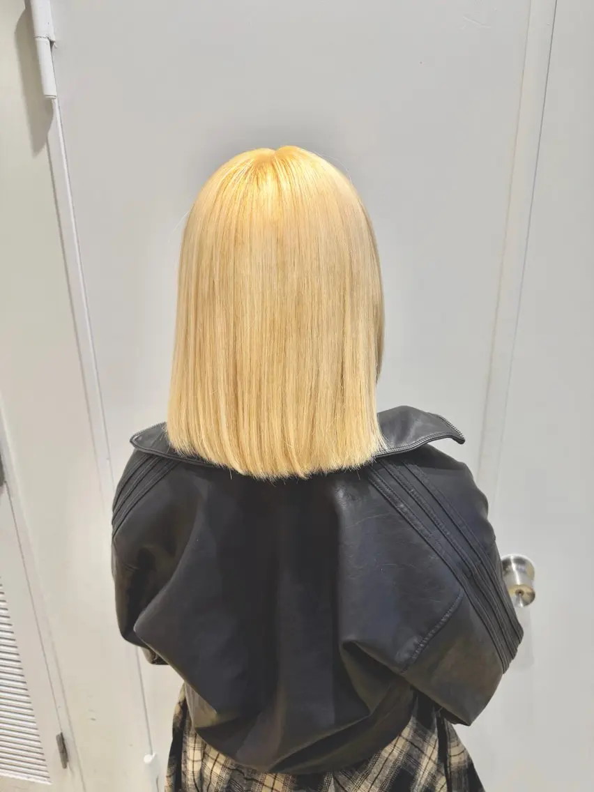 ⭐️【ミニモ学割】⭐️カット＋ケアブリーチカラー＋2stepトリートメント⭐️の写真