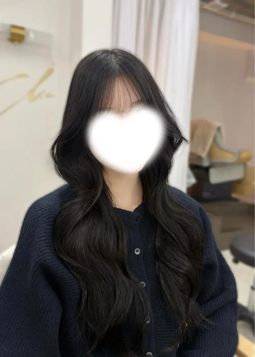 ロング ヘアカラー ‎🤍MIU‎🤍 レイヤーカット‎🤍のヘアスタイル