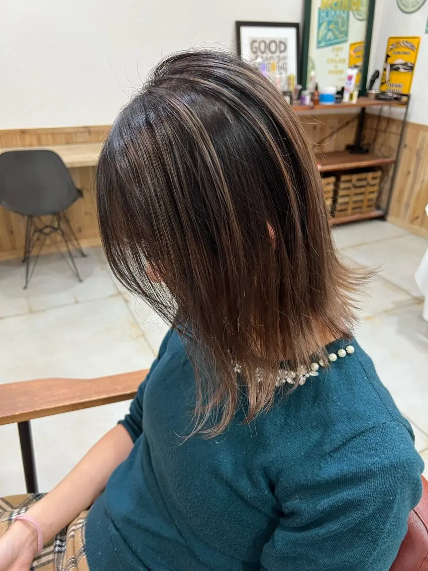 ミディアム ヘアカラー トリートメント ハイライトバレイヤー ジュ🎨川村聖吾🎨のヘアスタイル