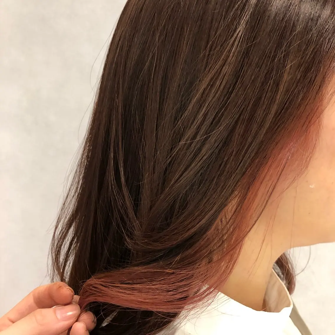 セミロング こうやま みるのヘアスタイル