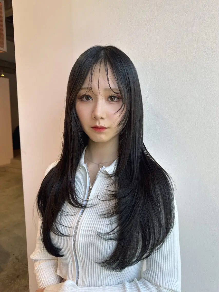ロング 姫カット レイヤーカット 艶カラー✨レイヤー 𝐚𝐲𝐚𝐤𝐚のヘアスタイル