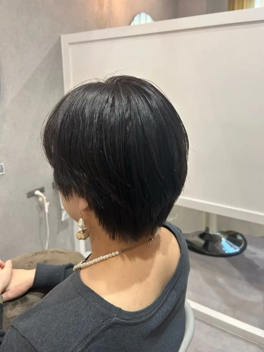 ショート カット ヘアカラー トリートメント ✂ショートボブ専門 津川里緒✨️のヘアスタイル