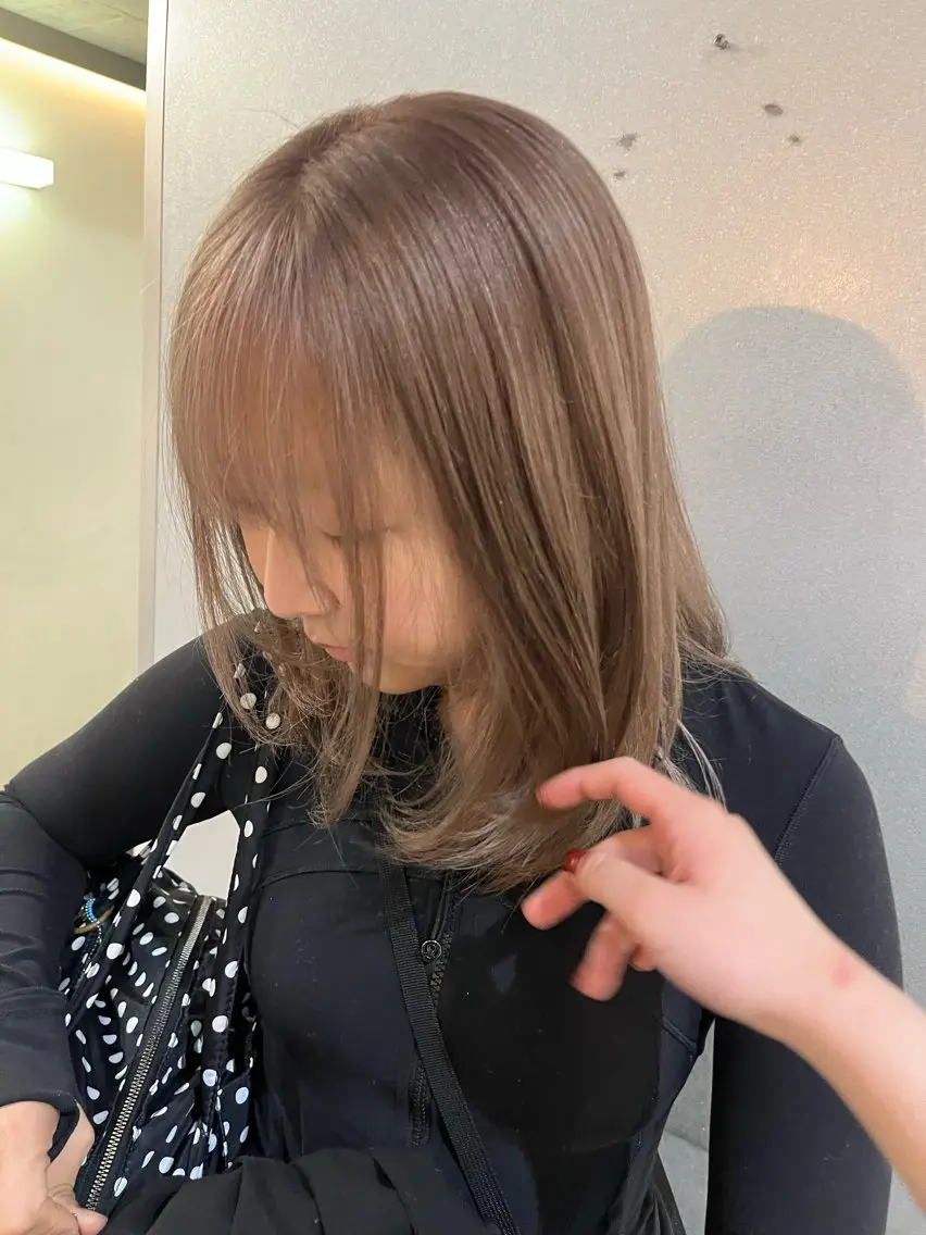 ミディアム カラー ブリーチ 透明感カラー ピンクカラー カット ヘアカラー トリートメント 韓国ボブ/ハッシュ カットKIRAのヘアスタイル