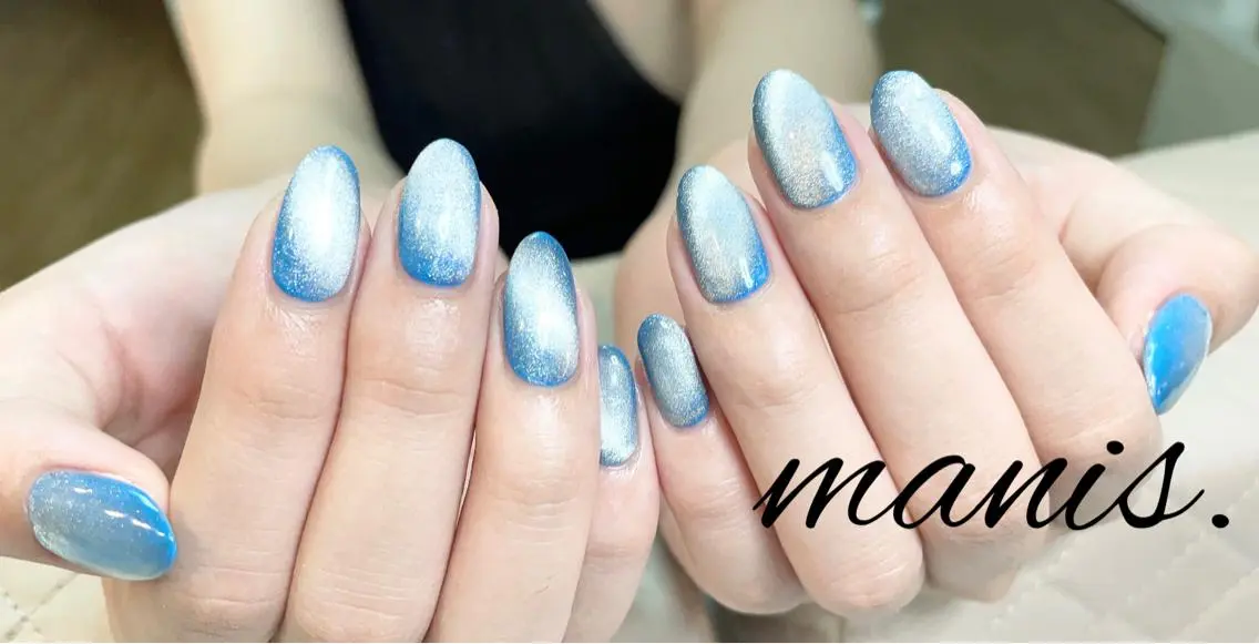 ネイル ブルー マグネットネイル ハンドネイル manis .のネイルデザイン