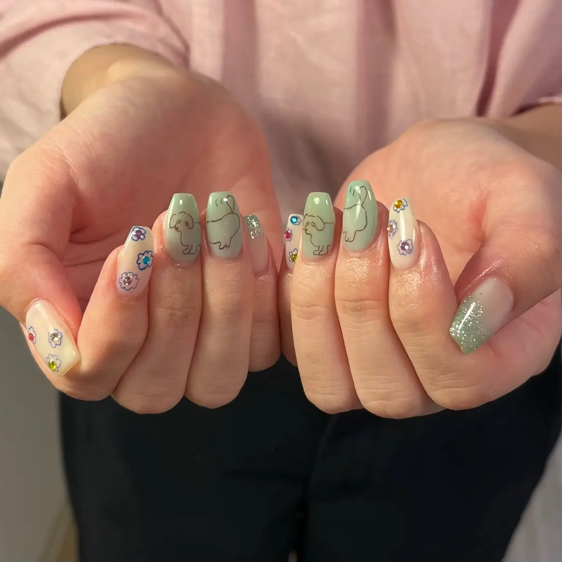 ネイル ハンドネイル フットネイル neroria nailのネイルデザイン