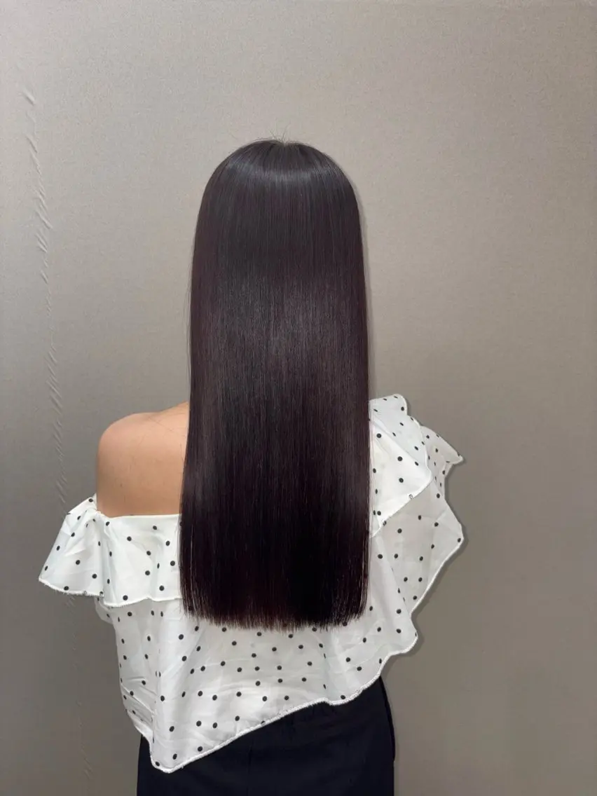 ロング 縮毛矯正 瀬戸 梨愛のヘアスタイル