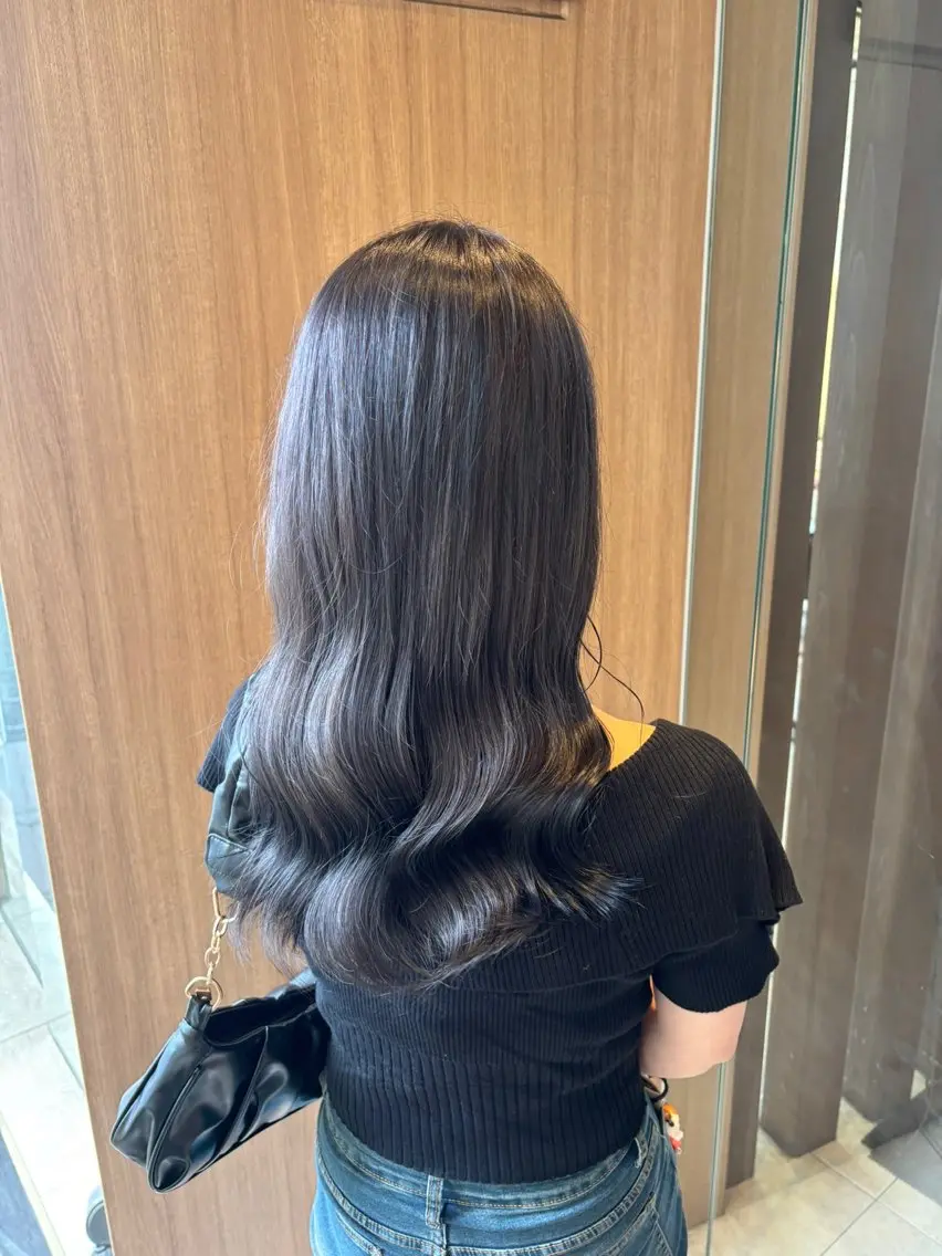 ロング カラー 黒髪 ブルーカラー ブルーブラック 透明感カラー ヘアカラー デザインカラー/ オダセイナのヘアスタイル