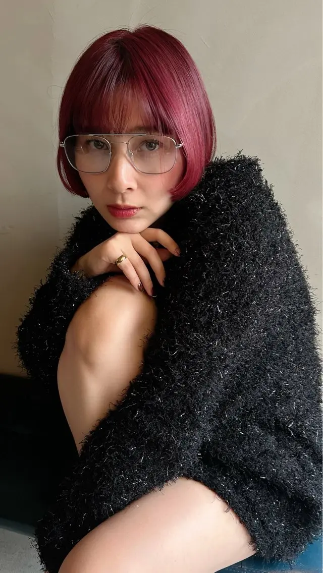 ショート カラー ブリーチ ケアブリーチ デザインカラー ピンクカラー レッドカラー カット ヘアカラー トリートメント ショート/ボブ/ 心斎橋/宮脇美奈のヘアスタイル
