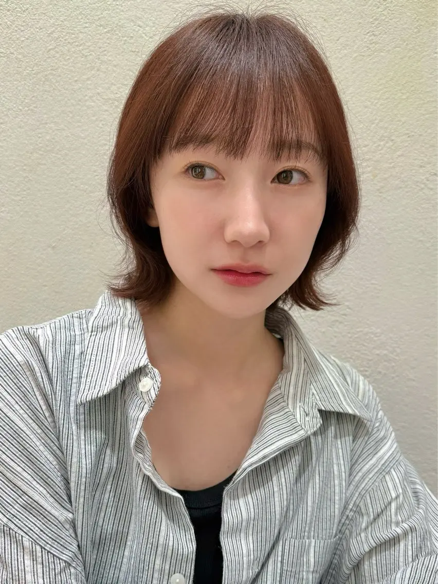 セミロング 米澤 由衣のヘアスタイル