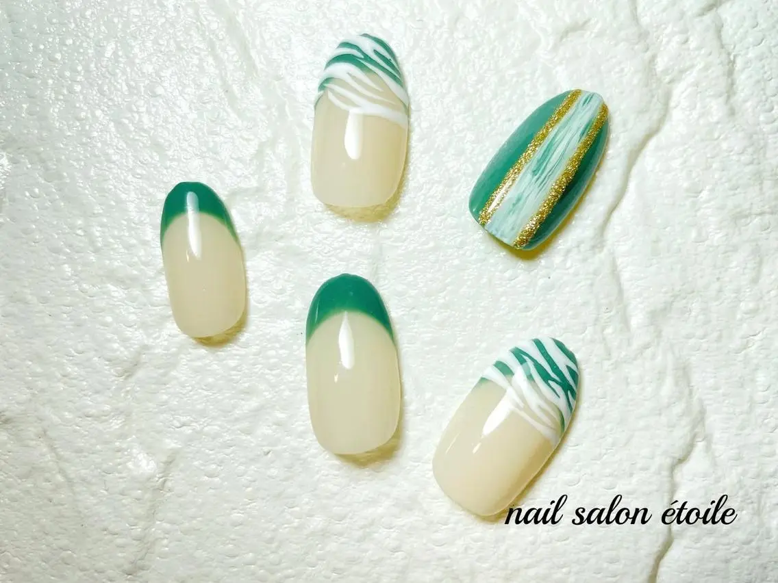 ネイル アニマル柄 アートネイル フレンチネイル ジェルネイル グリーン ハンドネイル nail salon étoileのネイルデザイン