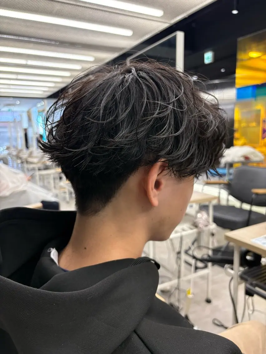 ショート パーマ メンズ メンズパーマ プードルパーマ 学生（メンズ向け） スパイキーショート 波巻きパーマ カット パーマ シャドウパーマ/ ルーズパーマ/メンズのヘアスタイル