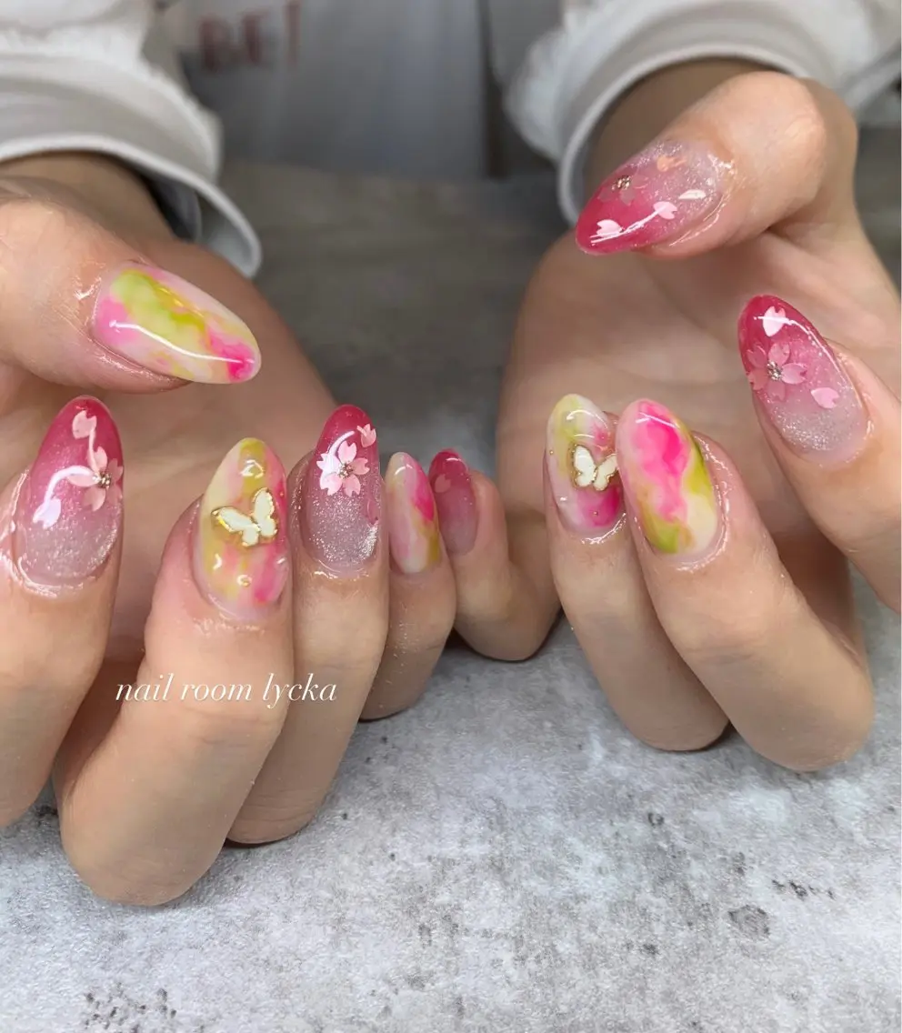 ネイル ネイルルームリッカ 𝐦𝐚𝐲𝐮のネイルデザイン