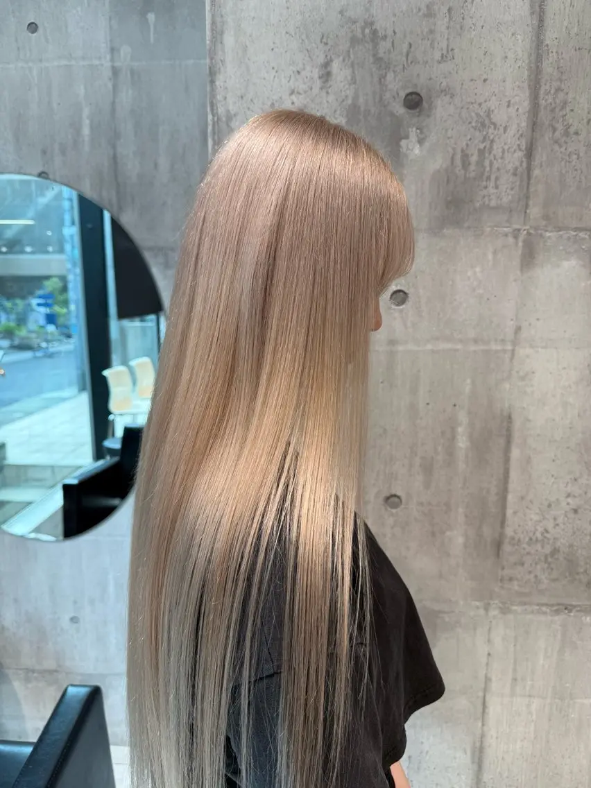 ロング カラー ベージュカラー ブリーチ ブロンド ピンクカラー ヘアカラー 【🥀履歴修正🥀】 ハイトーン職人/拓真のヘアスタイル