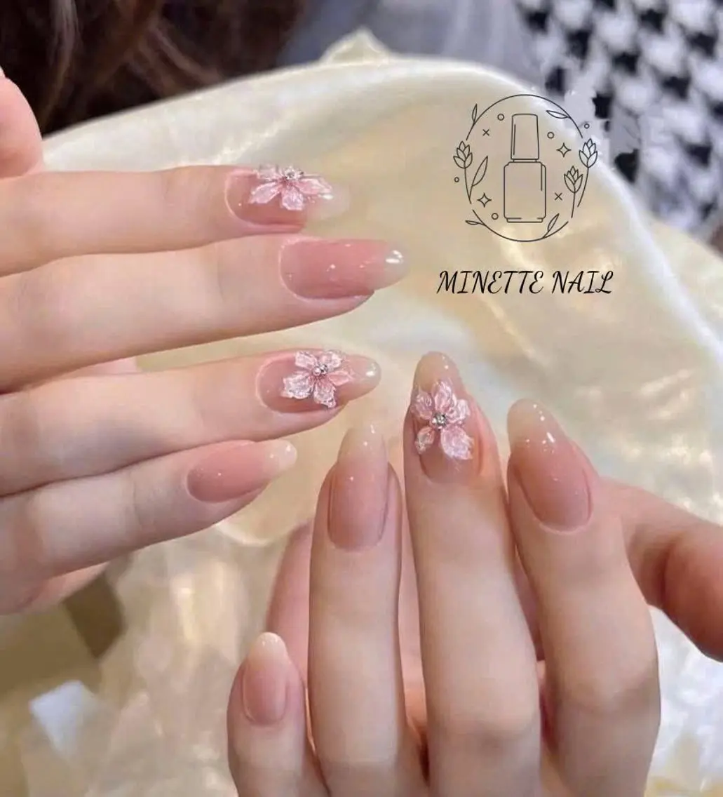 ネイル フラワーネイル フレンチネイル ジェルネイル ガーリー マグネットネイル Minette Nailのネイルデザイン