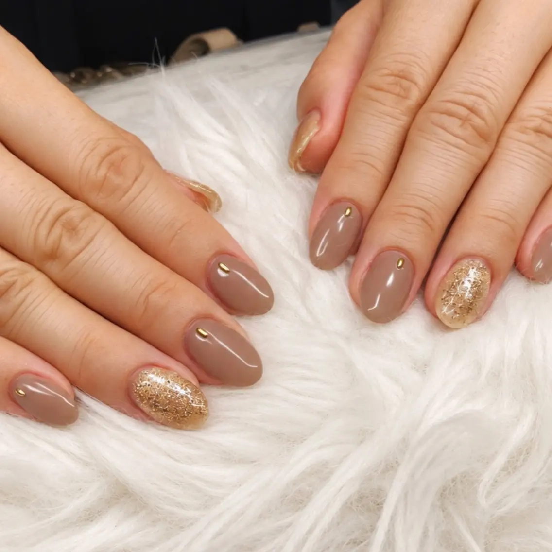 ネイル ジェルネイル ゴールド ラメ(グリッター) オフィスネイル パラジェル ハンドネイル CUREist💅 所沢駅徒歩7分のネイルデザイン