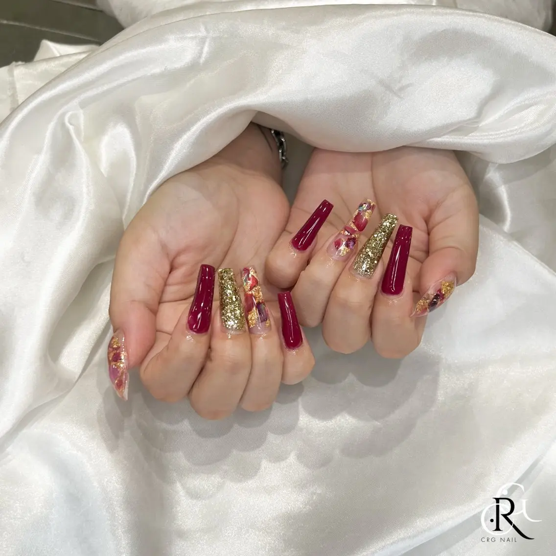 ロング ハンドネイル 美フォルムスカルプ✨ RENAのネイルデザイン