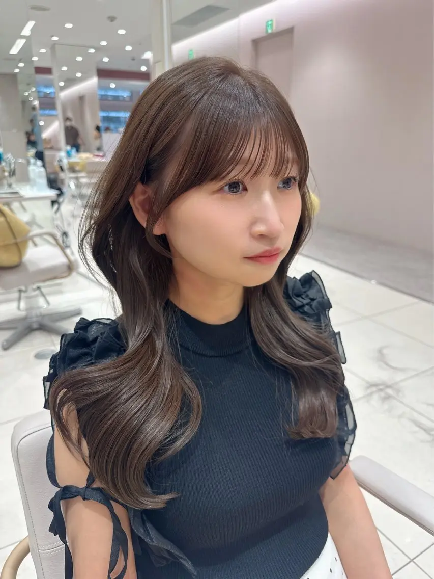 ロング カラー カット ヘアカラー トリートメント ヘッドスパ ヘアセット 韓国ヘア/レイヤー/ 顔まわり/りょーとのヘアスタイル