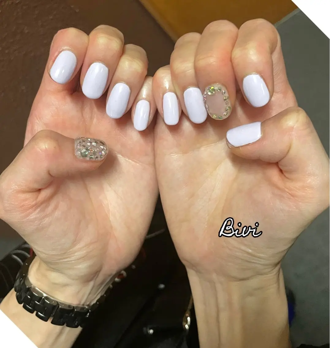 ネイル アートネイル フラッシュネイル ラメ(グリッター) シルバー スクエアネイル ♡Bivi♡自爪に 優しいネイルサロンのネイルデザイン