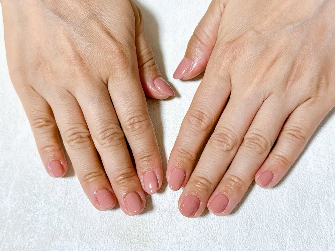 ネイル オーロラネイル フットネイル フレンチネイル ジェルネイル マグネットネイル ハンドネイル mogunail &blowのネイルデザイン