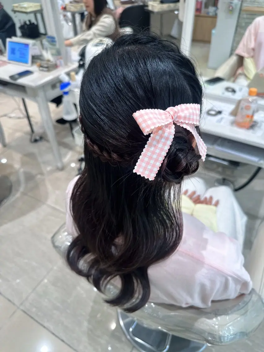 ロング ヘアアレンジ ヘアセット 艶髪/酸性ストレート /髪質改善/内村麻衣のヘアスタイル
