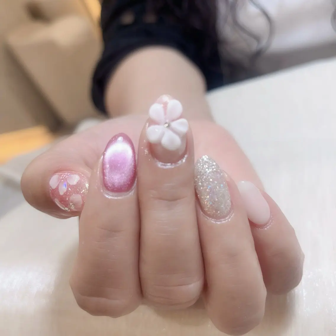 ネイル ハンドネイル MoonNail ユリ🌸のネイルデザイン