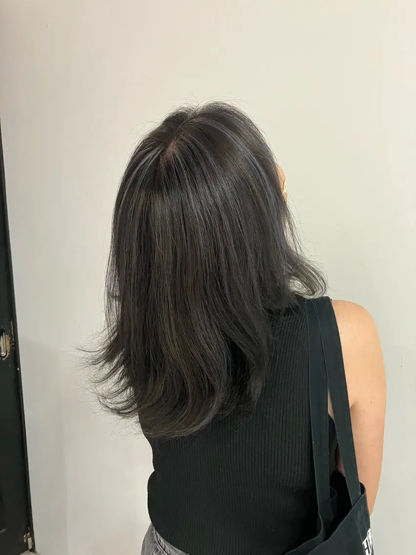 カラー ハイライトカラー 初めてでも安心🌿 吉澤インナーカラーのヘアスタイル
