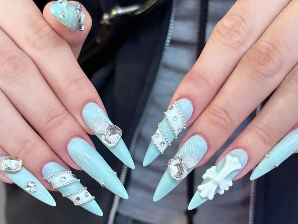 ネイル アニマル柄 オーロラネイル チークネイル フラッシュネイル ジェルネイル ハンドネイル RiRi Belle Nail池袋のネイルデザイン