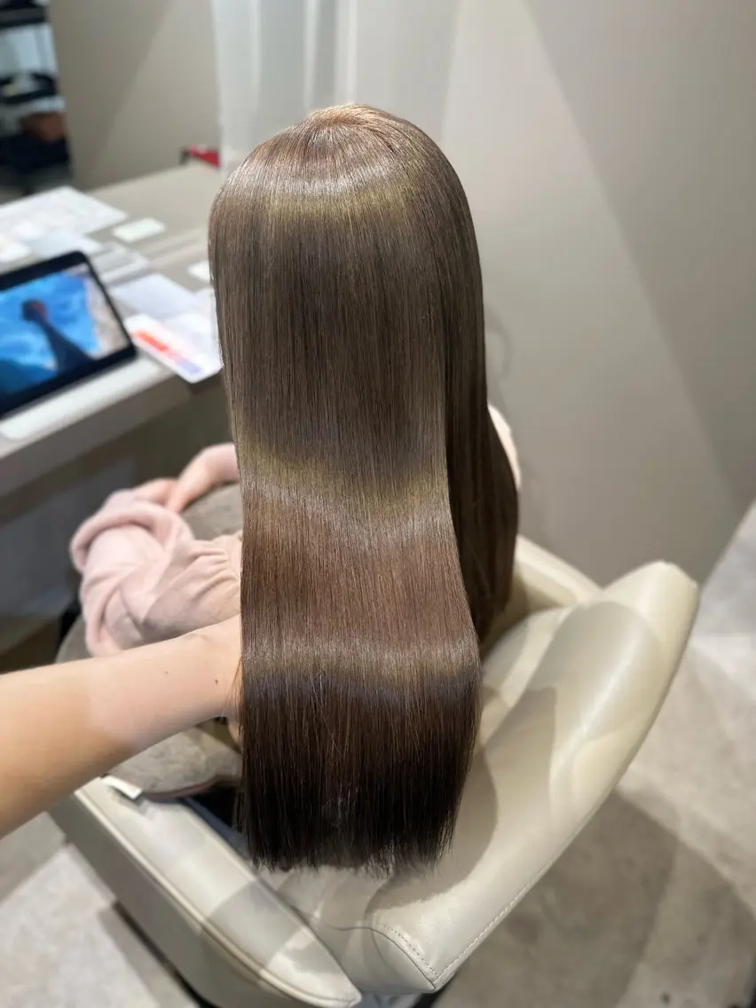 ロング 透明感/赤み消し reikoのヘアスタイル