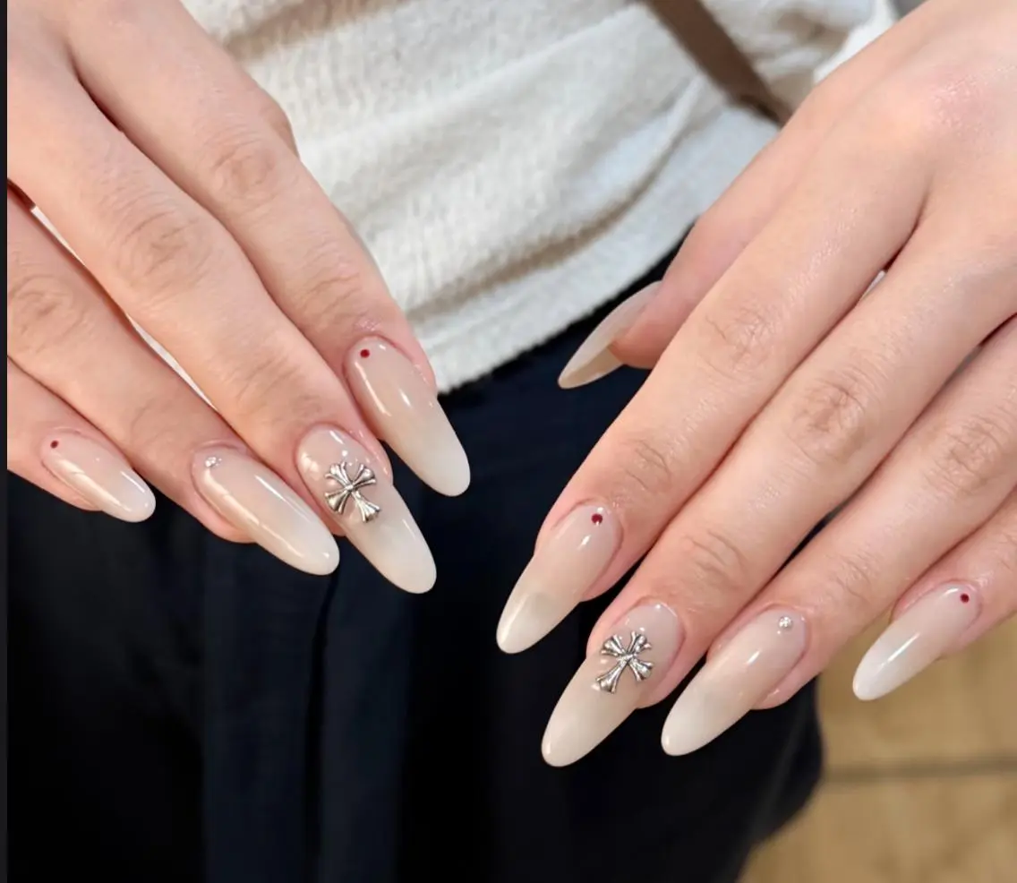 ネイル ハンドネイル ハンドケア 🍑 momo_nailのネイルデザイン